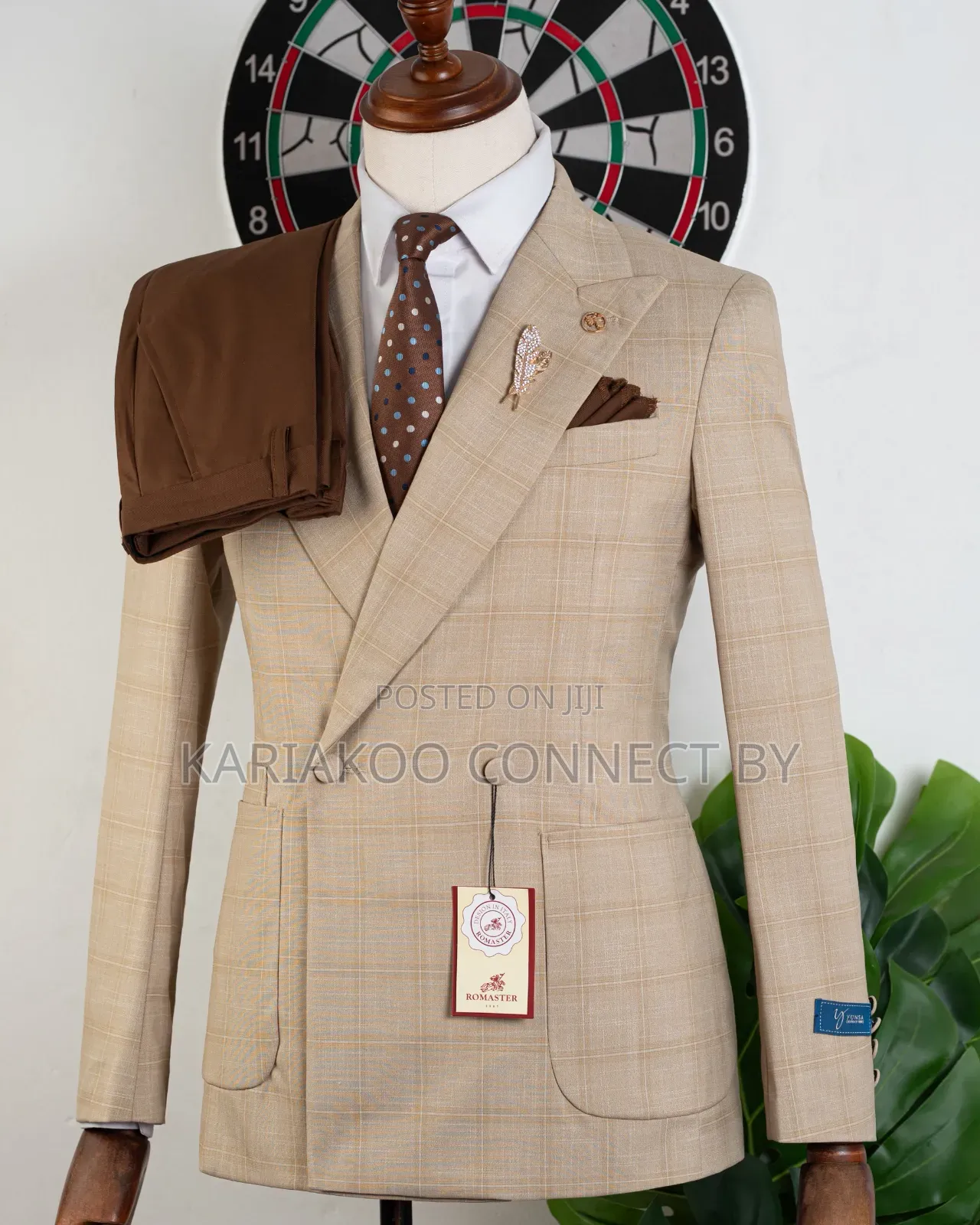 ​Men’s Luxury Double-Breasted Plaid Suit