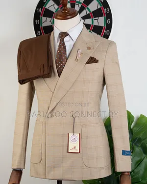 ​Men’s Luxury Double-Breasted Plaid Suit
