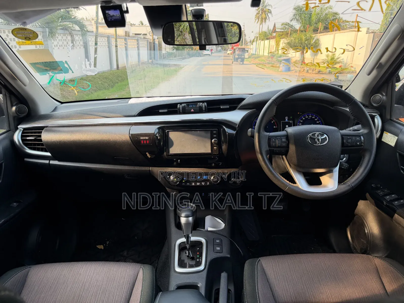 Toyota Hilux 2018 Black