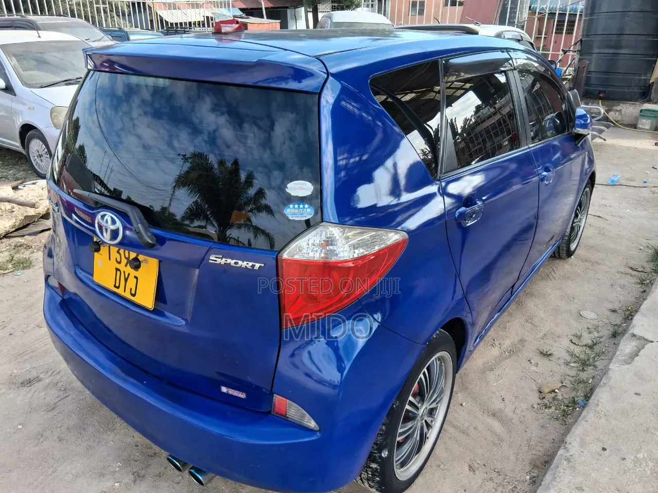 Toyota Ractis 2010 Blue