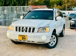 Toyota Kluger 2004 White