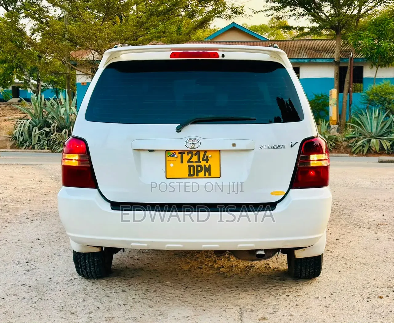Toyota Kluger 2004 White