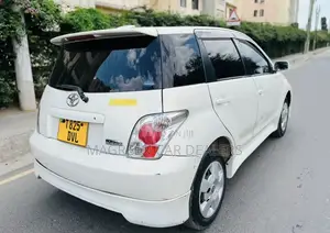 Toyota IST 2007 White