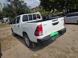 Toyota Hilux 2016 White