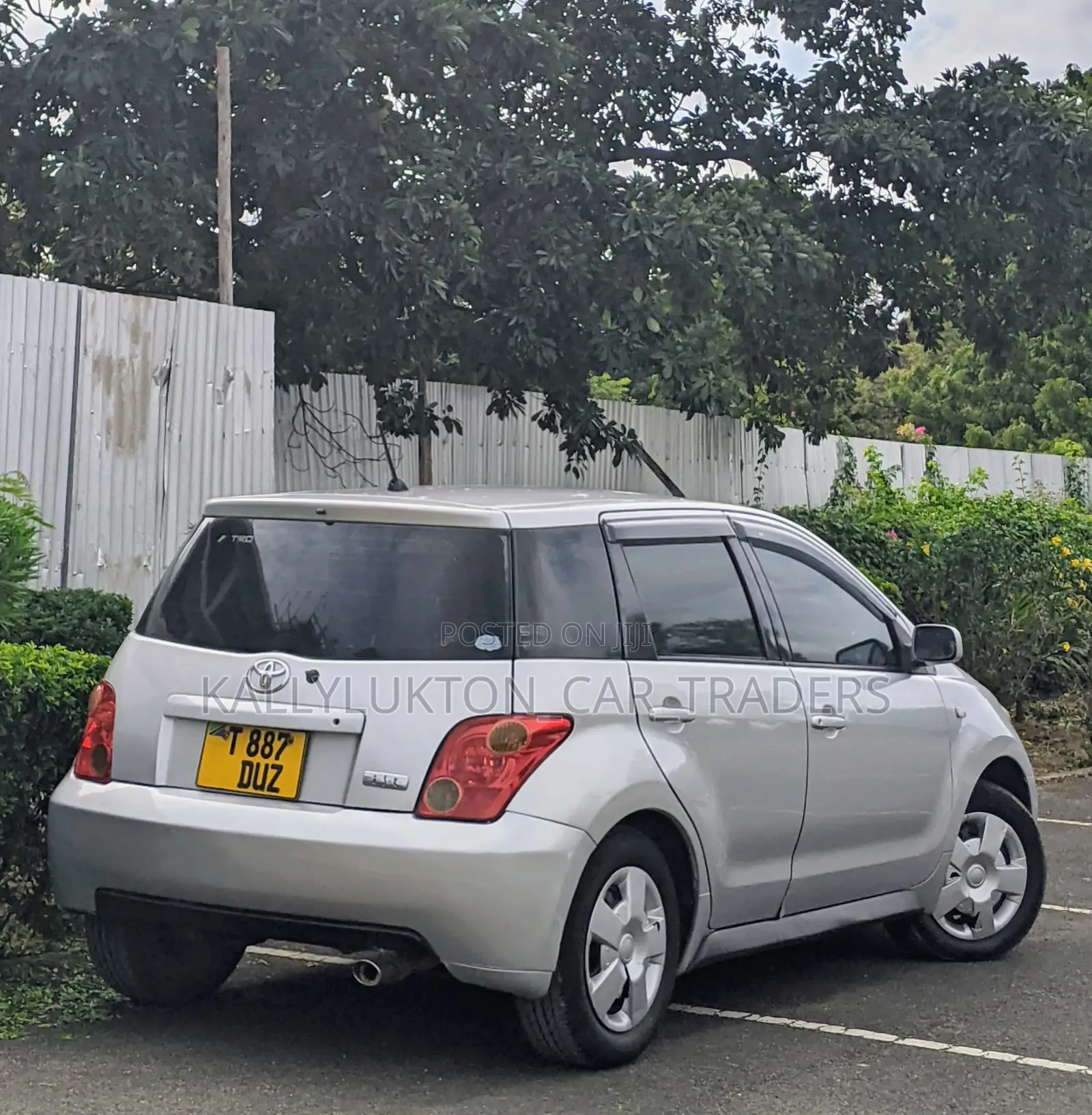 Toyota IST 2007 Silver