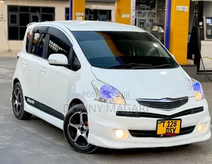 Toyota Ractis 2009 White