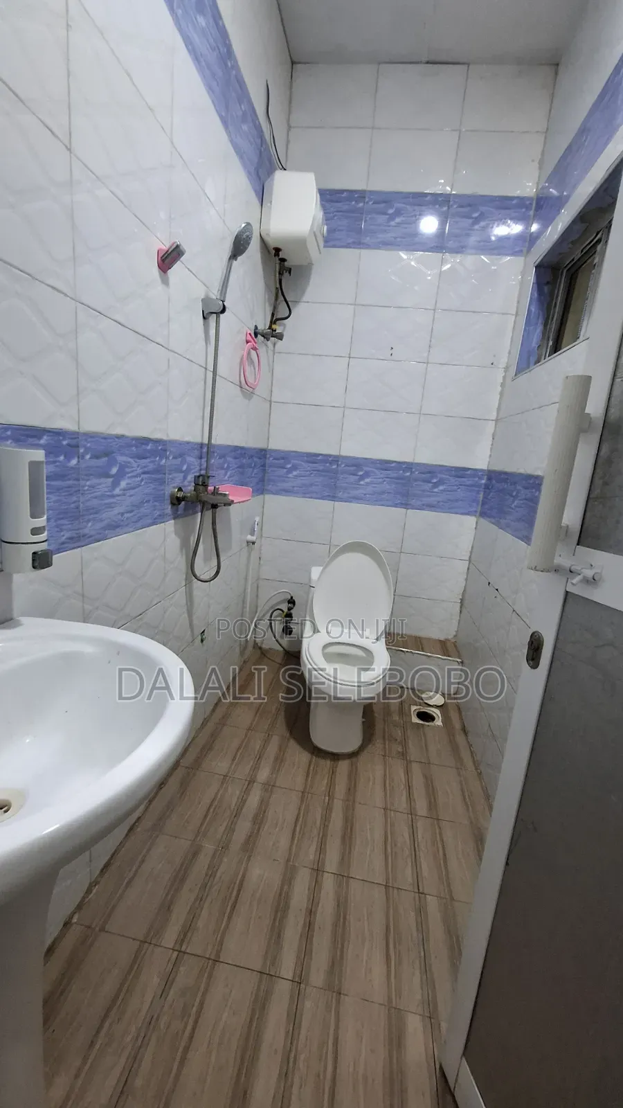 1bdrm Bungalow in Makumbusho Bus Stop, Kijitonyama for rent