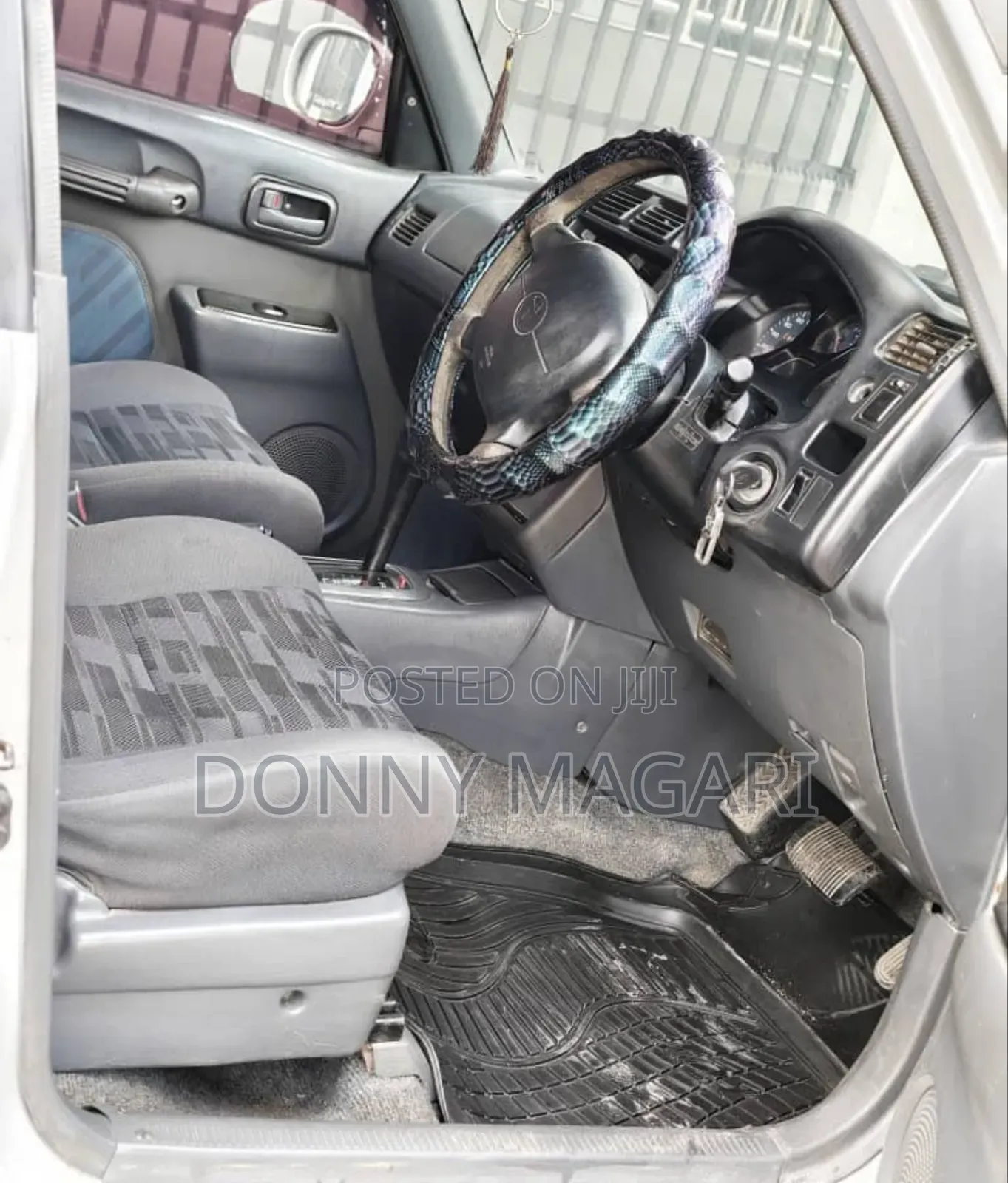 Toyota RAV4 1999 White