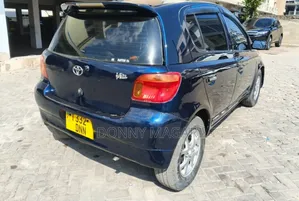 Toyota Vitz 2004 Blue
