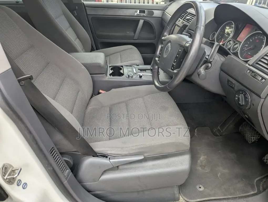 Volkswagen Touareg 2009 White