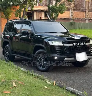 Toyota Land Cruiser 2023 Black