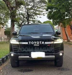 Toyota Land Cruiser 2023 Black