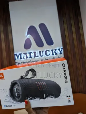 Charge6 JBL Black