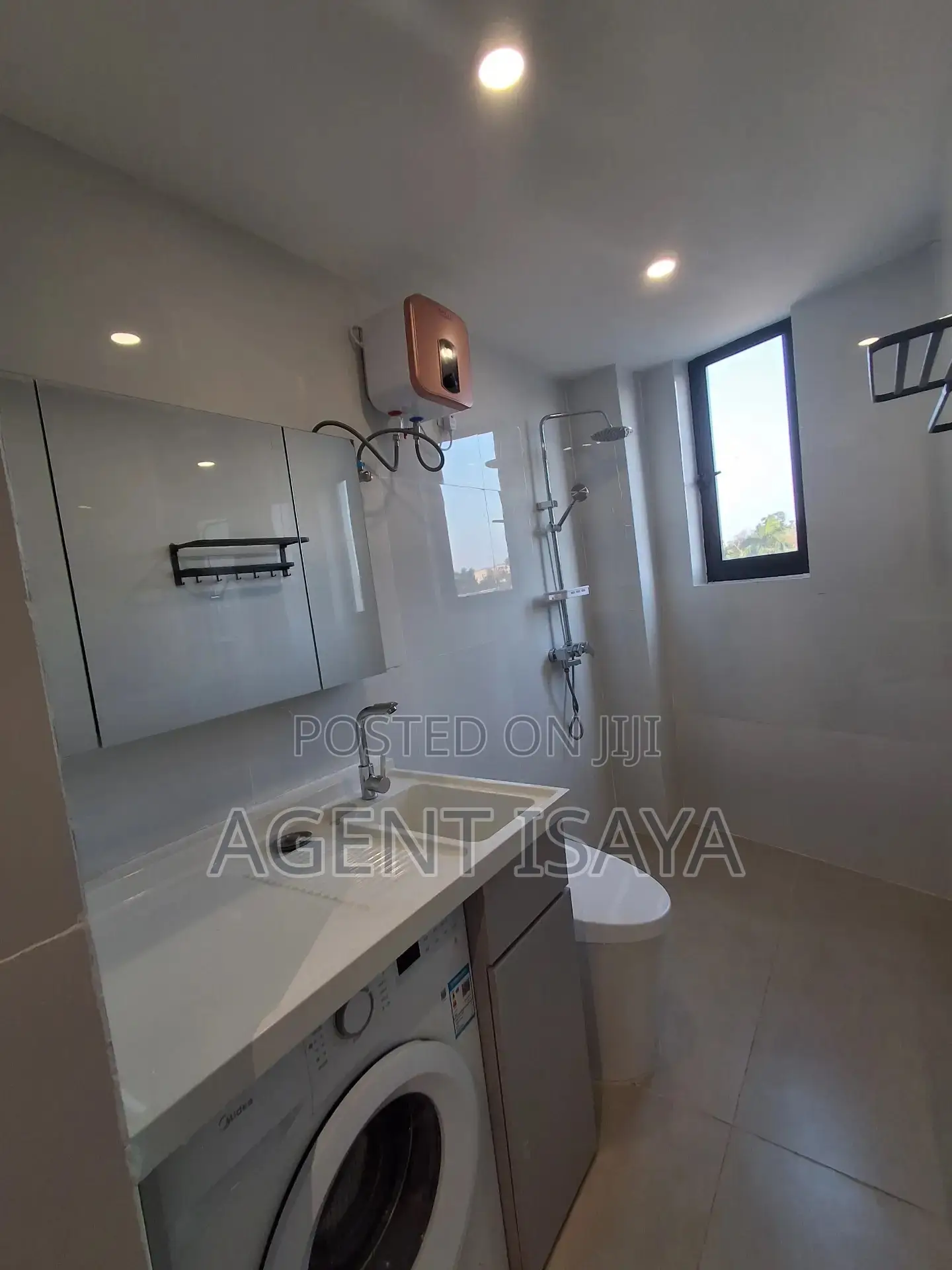Furnished 2bdrm Apartment in Oyster Bay for rent