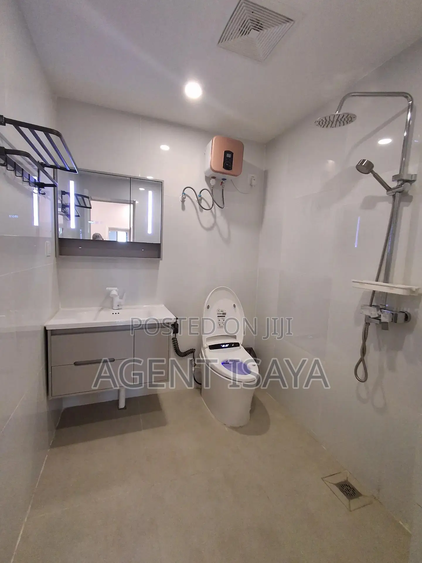 Furnished 2bdrm Apartment in Oyster Bay for rent