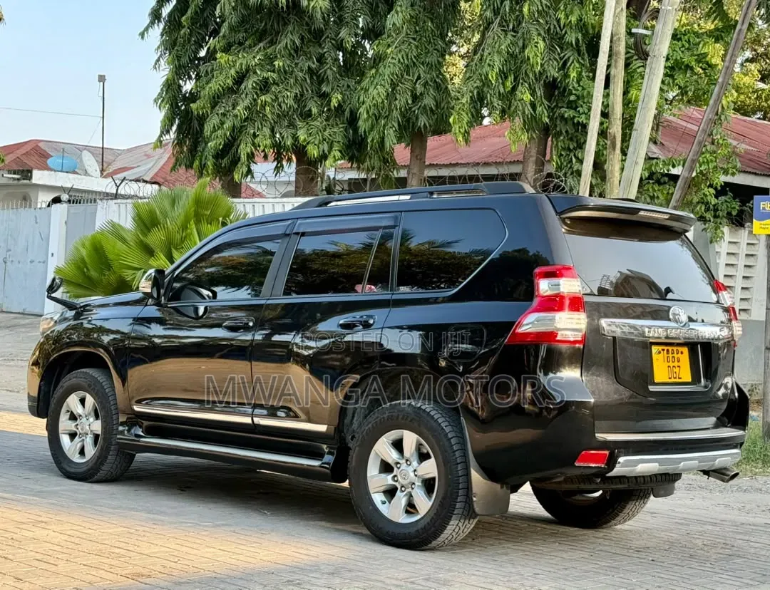 Toyota Land Cruiser Prado 2014 Black