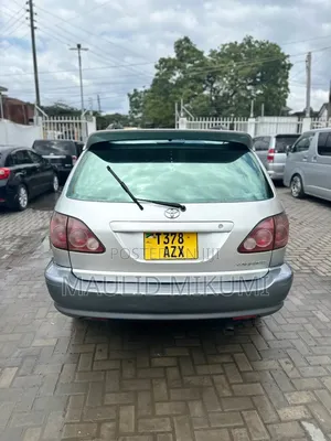 Toyota Harrier 2000 Silver