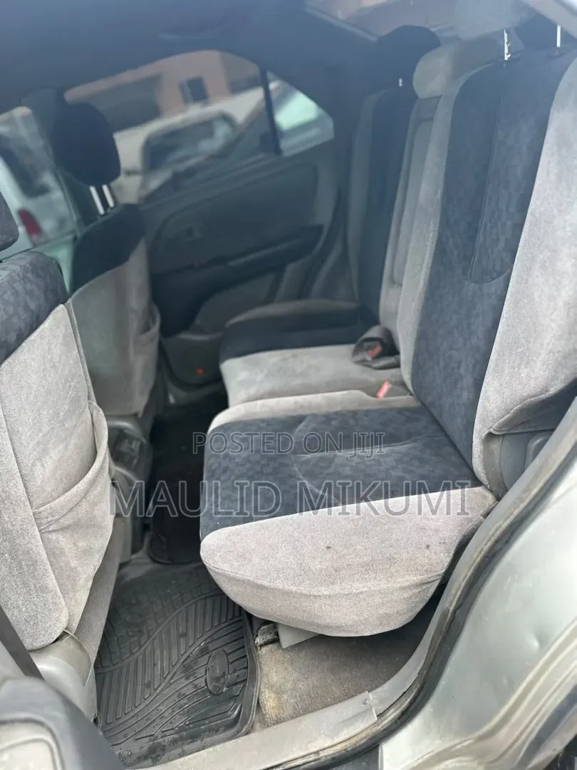 Toyota Harrier 2000 Silver