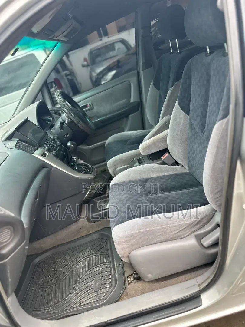 Toyota Harrier 2000 Silver