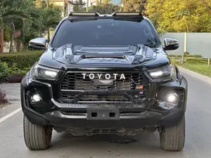 Toyota Hilux 2023 Black