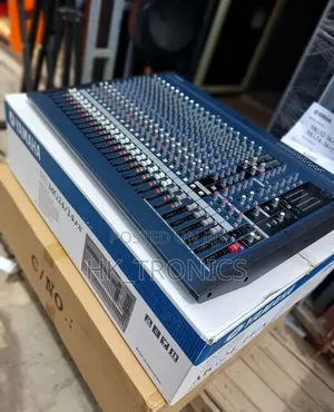 YAMAHA MIXER 24 Channel