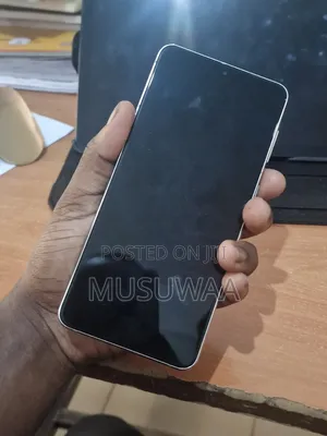 Samsung Galaxy S21+ 5G 128 GB Silver