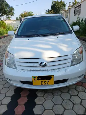 Toyota IST 2006 White