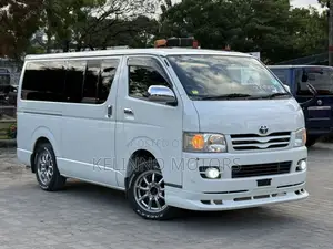 Toyota HiAce 2007 White