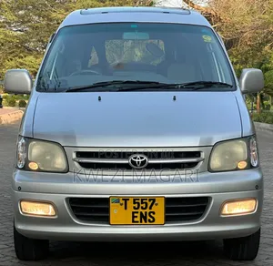 Toyota Noah 2001 Silver