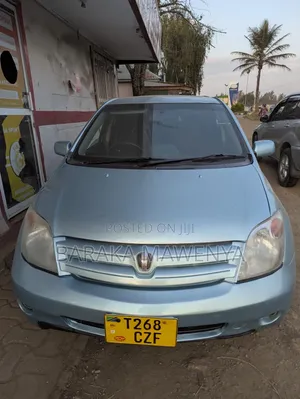 Toyota IST 2004 Green