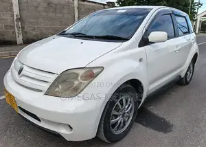 Toyota IST 2004 Pearl