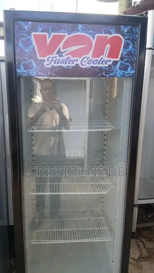 Showcase Fridge