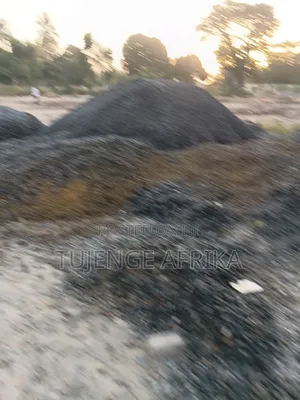 Kokoto Nyeusi/Black Gravel .