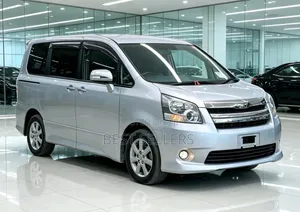 Toyota Noah 2008 Silver