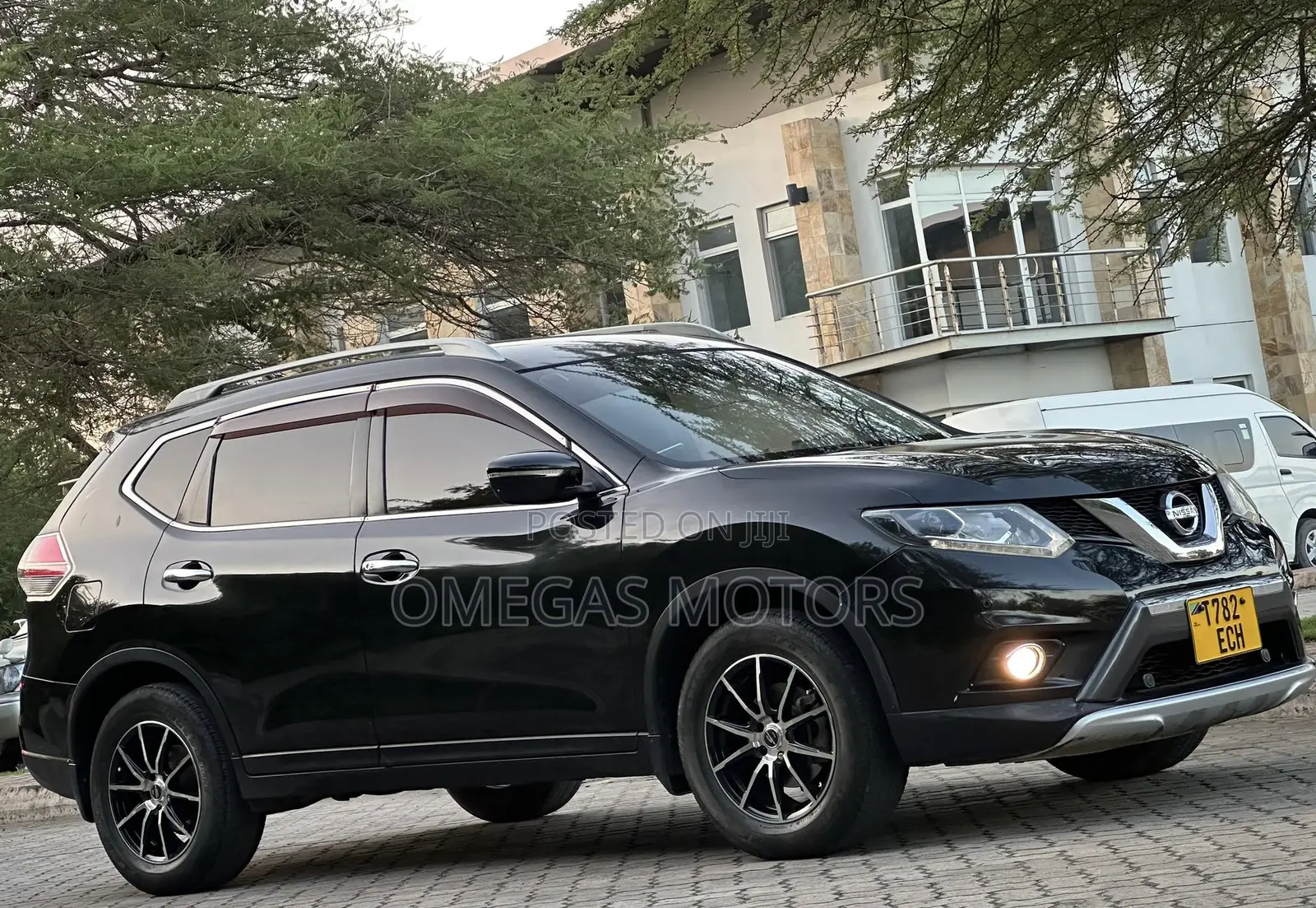 Nissan X-Trail 2.0 Petrol AWD 2013 Black