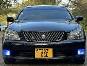 Toyota Crown 2004 Black
