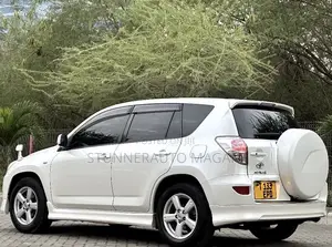 Toyota RAV4 2008 White