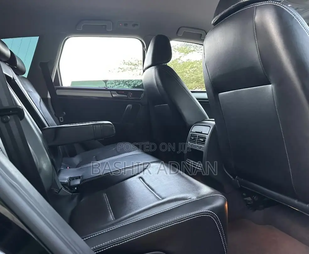 Volkswagen Touareg 2012 Black
