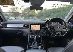 Volkswagen Touareg 2012 Black
