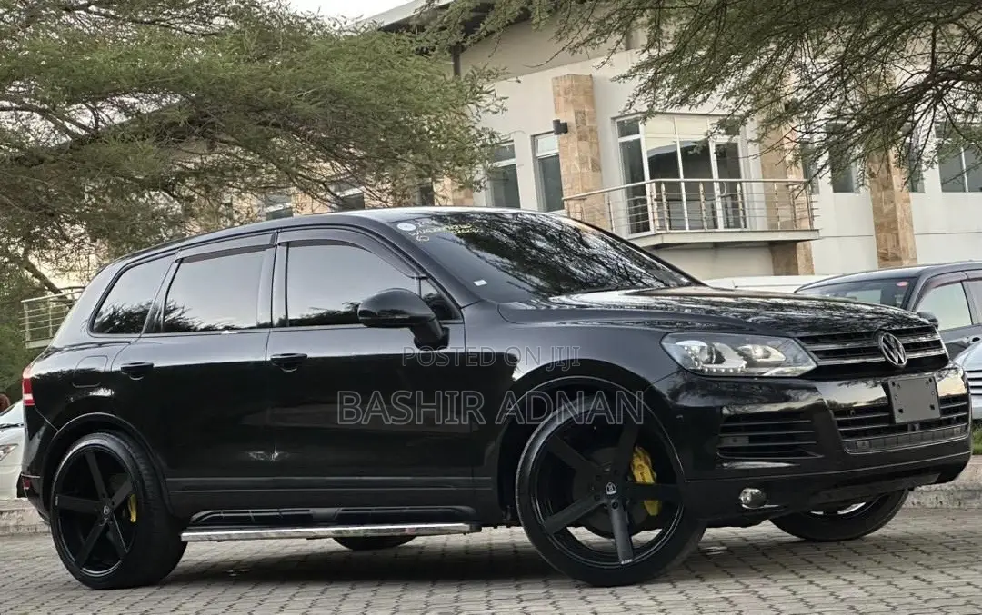 Volkswagen Touareg 2012 Black