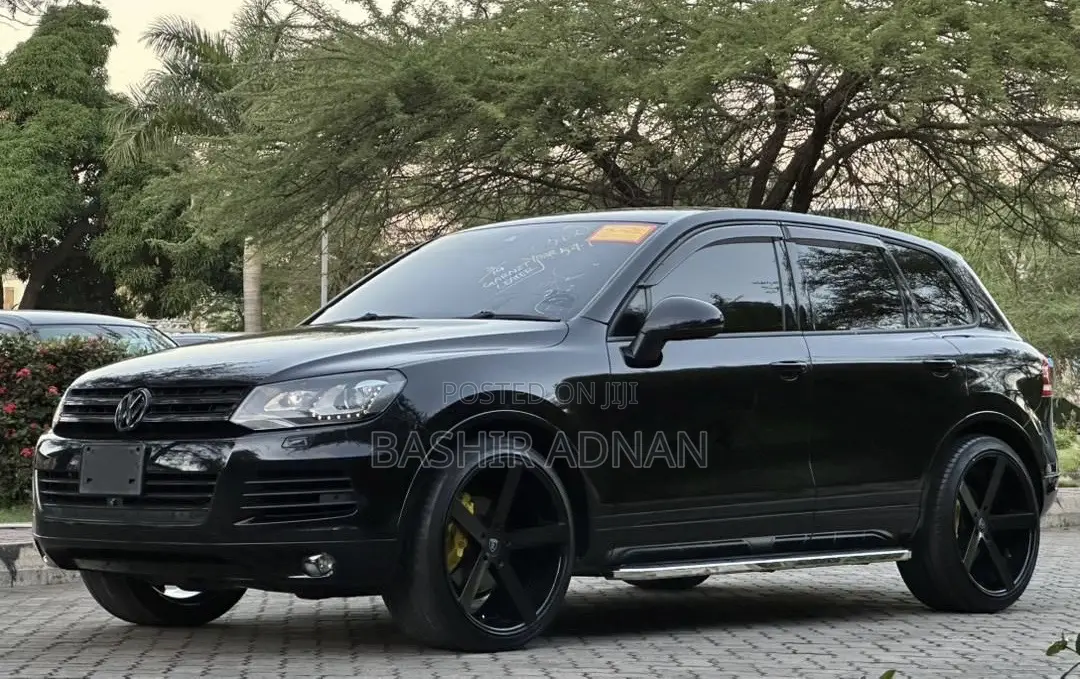 Volkswagen Touareg 2012 Black