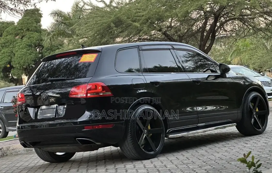 Volkswagen Touareg 2012 Black