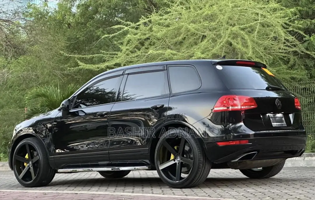 Volkswagen Touareg 2012 Black