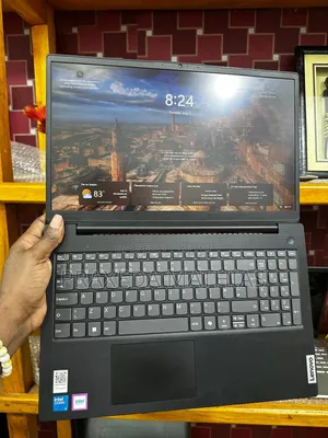 Laptop Lenovo V15 8GB Intel Core 5 SSD 512GB