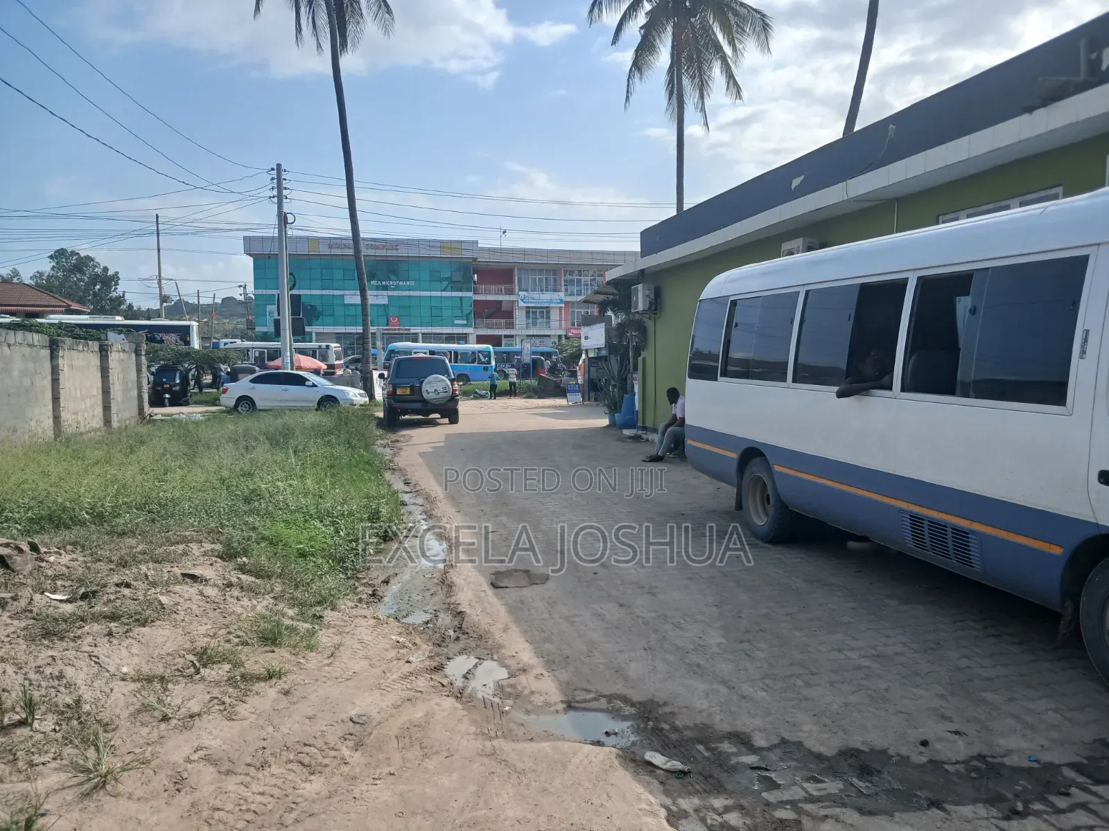 Eneo Zuri Sana La Biashara Limetazama Bagamoyo Road Linauzwa Tegeta