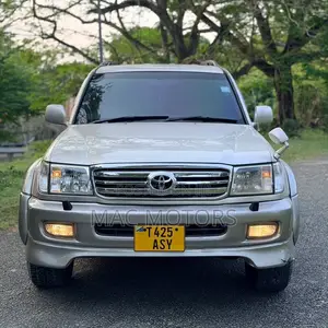 Toyota Land Cruiser 2000 Silver