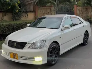 Toyota Crown 2005 White