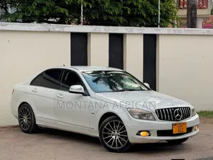 Mercedes-Benz C200 2009 White