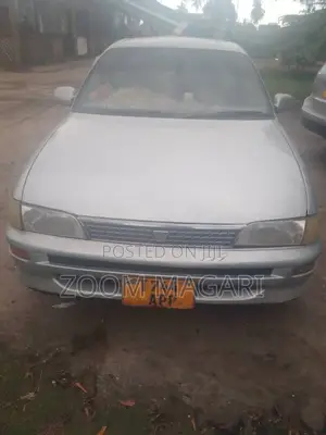 Toyota Corolla 2000 Silver