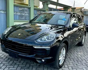 Porsche Cayenne 2016 Black